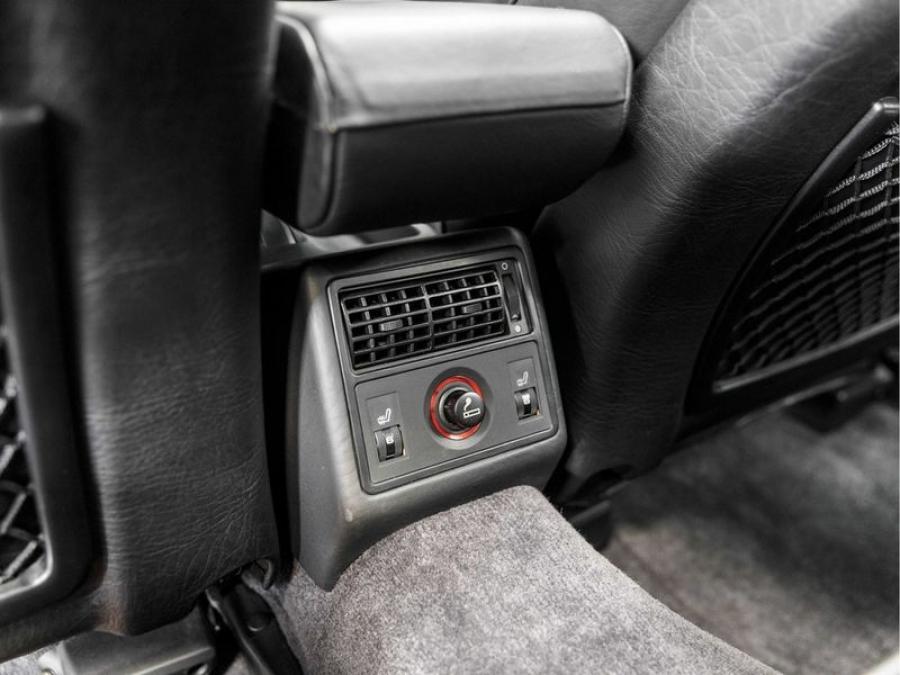 Детали интерьера Audi V8 1990 года  (EU) (фото 74 из 84)